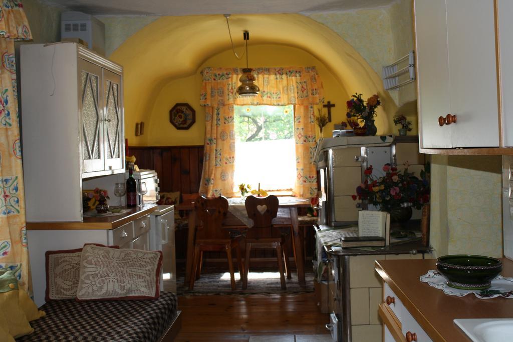 Weinbau-Gaestezimmer Martin Und Eva Maria Jamek Weissenkirchen in der Wachau Dış mekan fotoğraf
